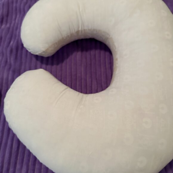 Boppy Pillow with Cover - Picture 5 of 6